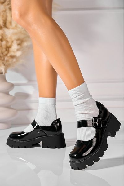 Joana Women's casual shoes in black patent leather Kayna