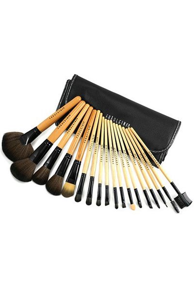 Makeup Set of 18 Fraulein Natural Wood brushes + storage bag