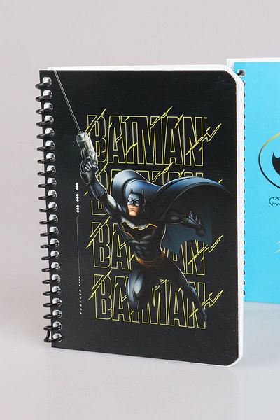 Batman مرخص مع DEKOMUS BATMAN "SINGLE" SPIRALLI A6 80 ورقة مذكرة