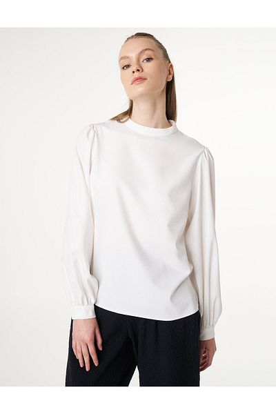 KYR Ecru Judge Collar Basic Blouse