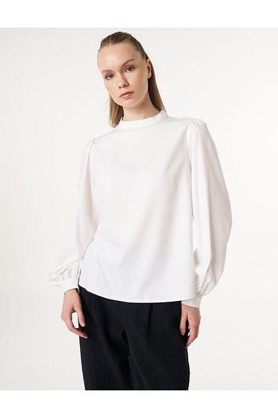 KYR Ecru Judge Collar Basic Blouse
