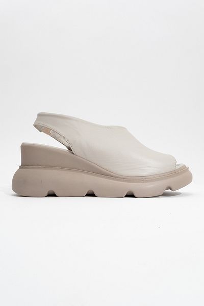 Ataköy Ayakkabı WOMEN'S LEATHER THICK SOLE SANDAL