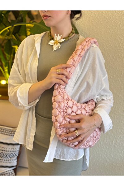 Fluffy Turkey Cluody Bag Pink Baguette Γυναικεία Καπιτονέ / Καπιτονέ Τσάντα Χεριού και Ώμου Μήκος: 25 Πλάτος: 35 Λαβή: 60 cm