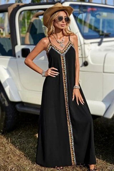 Mossta Μακρύ Μαύρο Φόρεμα - Λεπτομέρεια με έθνικ ρίγες και τιράντες