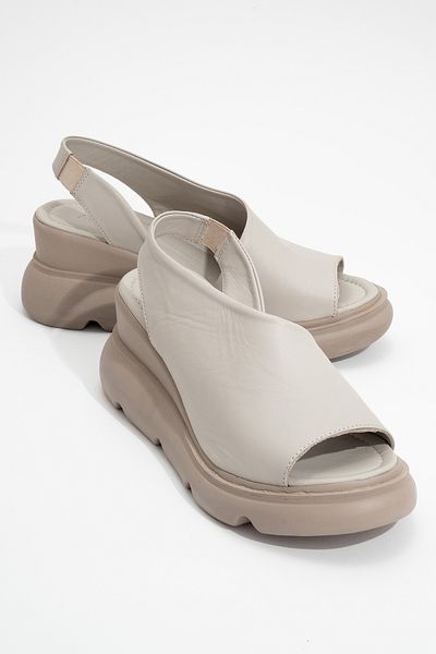 Ataköy Ayakkabı WOMEN'S LEATHER THICK SOLE SANDAL