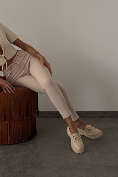 Joana Τζιν Makenzie σε εφαρμοστό γραμμή