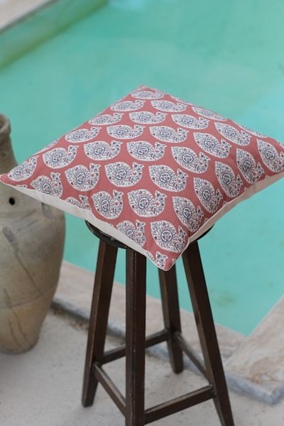Sâye Mona Linen Throw Pillow Cover