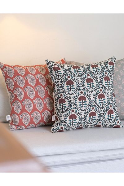 Sâye Mona Linen Throw Pillow Cover