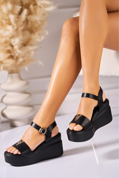 Joana Γυναικεία σανδάλια πλατφόρμας Gladys από μαύρο οικολογικό δέρμα