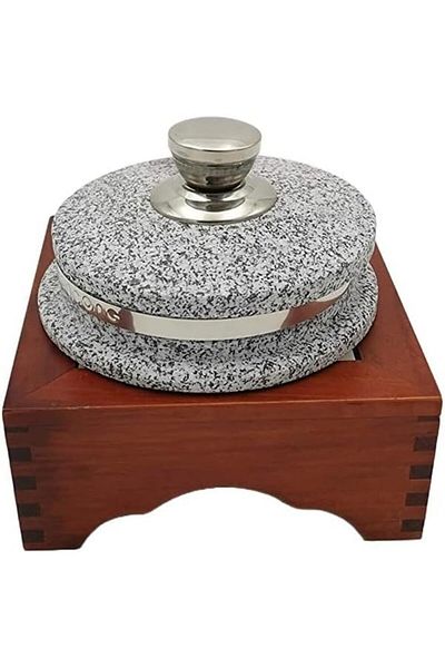 mastergold 18cm Granite Stone Pot with Wooden Base & Lid | Heavy Duty Natural Cooking Pot for Stove & Serving