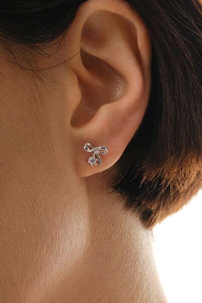 Söğütlü Silver Gümüş rodyumlu zirkon taşlı zarif fiyonk küpe SGTL12830RODAJ