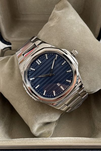Leerybee Calendar Quartz Men's Wrist Watch Kn-04