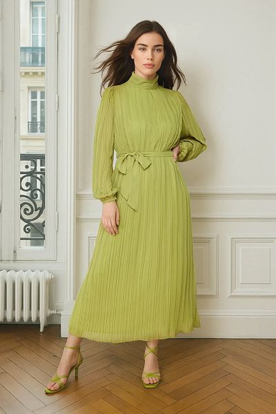 Trendyol Modest Ölgrünes, plissiertes, gewebtes, gefüttertes Chiffonkleid TCTSS24DB00040