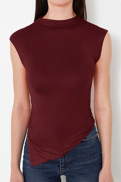 Trendyol Collection Bluză tricotată asimetrică, cu guler în picioare, cu detaliu de strângere/drapaj TWOSS24BZ00534