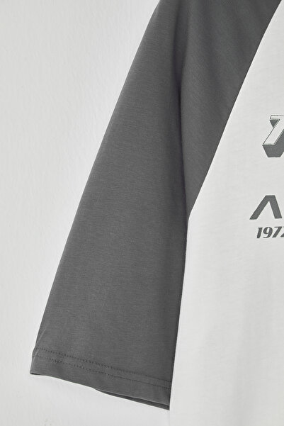 Trendyol Collection Anthracite Oversize Fit 100% βαμβακερό μπλουζάκι με στάμπα TMNSS24TS00139