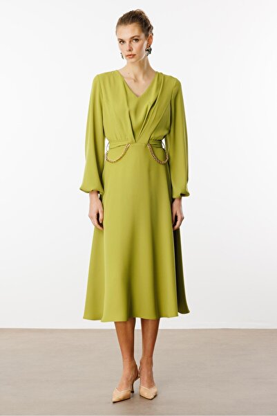 Moda İlgi Modailgi V Yaka Pileli Beli Tünel Detaylı Kuşak ve Zincir Aksesuarlı Elbise Asit