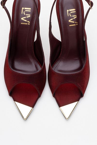 LuviShoes Γυναικεία παπούτσια με τακούνι BARLY μπορντό σατέν χρυσό με λεπτομέρειες