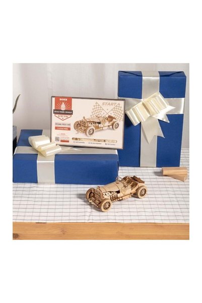 ROKR ROBOTIME MC401 Mașină vintage de Grand Prix din lemn, Dimensiuni: 22,8 x 15,3 x 1,2 cm, Piese: 220