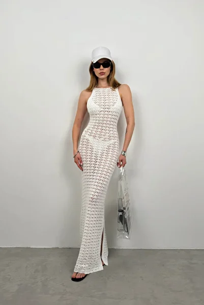 Black Fashion Λεπτομέρεια με σκίσιμο ανοιχτό μάξι λευκό φόρεμα