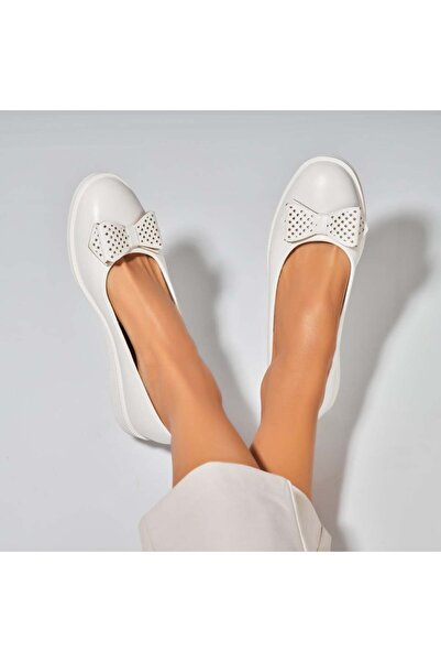 Joana Balerini dama Piele Ecologica Alb Yuvia