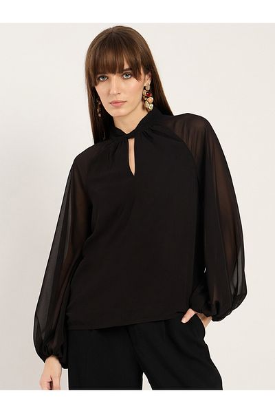 Femmella By Styli بلوزة سادة برقبة عالية وأكمام منفوخة