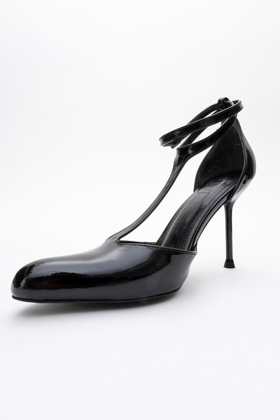 LuviShoes Jon Black Patent Leather Women's Thin Heeled Shoes