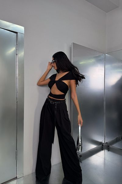 Black Fashion Pantaloni cu pliuri cu centură neagră