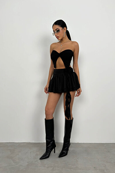Black Fashion Fusta neagră cu volan cu detaliu trandafir