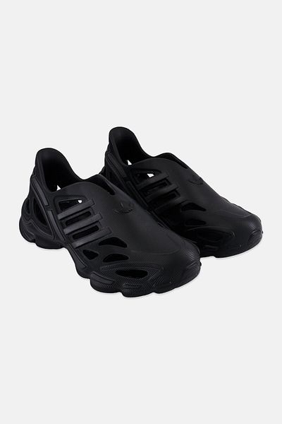 adidas حذاء كروكس أديفوم سوبرنوفا سهل الارتداء للأولاد من كيدز بوي، أسود