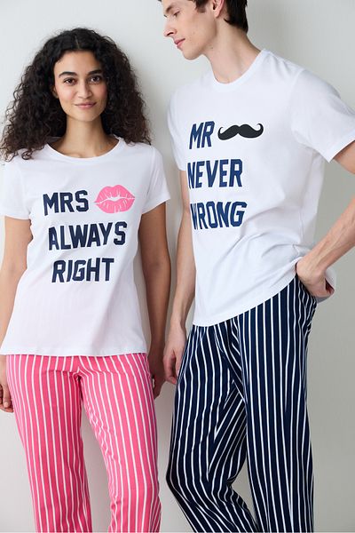 Penti Mehrfarbiges Pyjama-Set mit Hose „Never Wrong“.