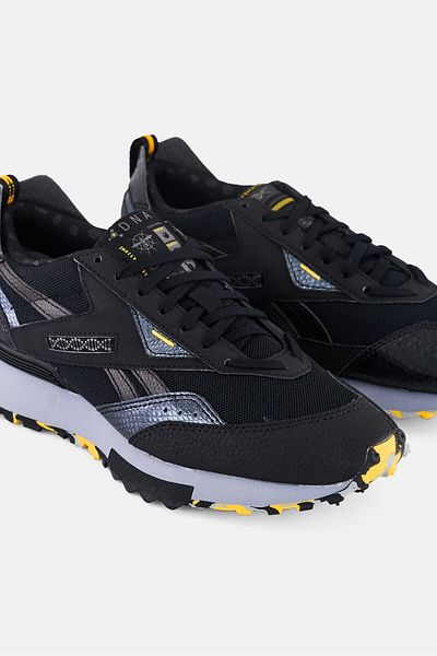 Reebok x Jurassic World Men Lx2200 Lace Up Running Shoes, Black