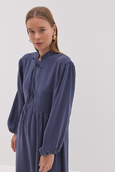 Fahhar فستان مودال برباط نيلي