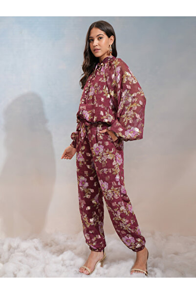 Vishudh By Styli Floral Printed Tie-Up Neck Top and Joggers Co-Ords