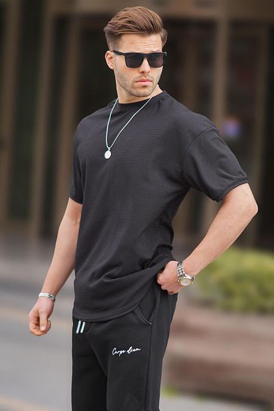 Madmext Μαύρο ανδρικό μπλουζάκι Basic Oversize 7012
