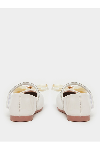 Styli Embellished Round Toe Ballerina Shoes with Bow Detail