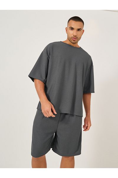 Styli Solid Textured Knit Oversized Streetwear T-Shirt and Shorts Set