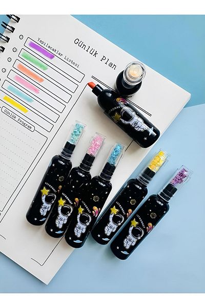 tafce 6 Colors Astronaut Bottle Model with Bag Highlighter Set Cute Marker Pen