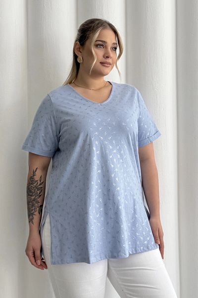 Stil Diva Tricou cu mânecă scurtă, cu decolteu în V, cu imprimeu metalic, cu fante laterale, mărime mare 97-46