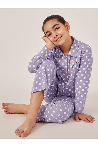 Styli All-Over Daisy Print Long Sleeve Shirt and Pyjama Set
