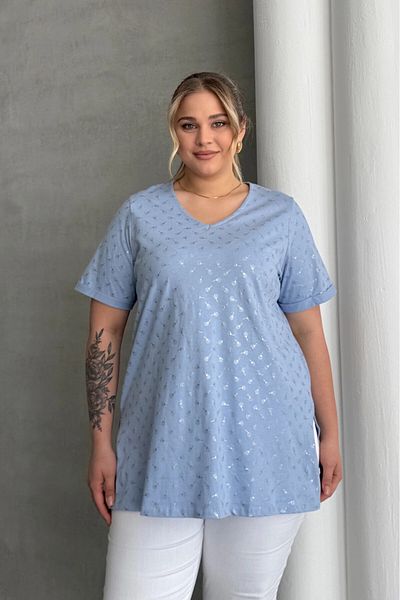 Stil Diva Tricou cu mânecă scurtă, cu decolteu în V, cu imprimeu metalic, cu fante laterale, mărime mare 97-46