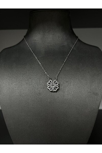 Home قلادة على شكل قلب من البرسيم قابلة للفتح