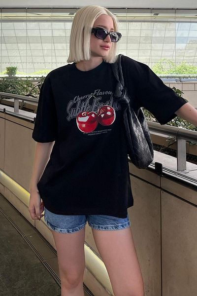Madmext Μπλουζάκι με λαιμόκοψη μεγάλου μεγέθους Black Cherry Printed Crew MG2131