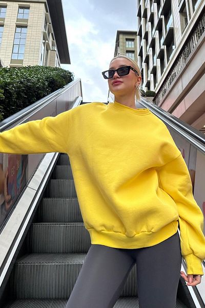 Madmext Žlutá mikina Crew Neck Basic Mg1559