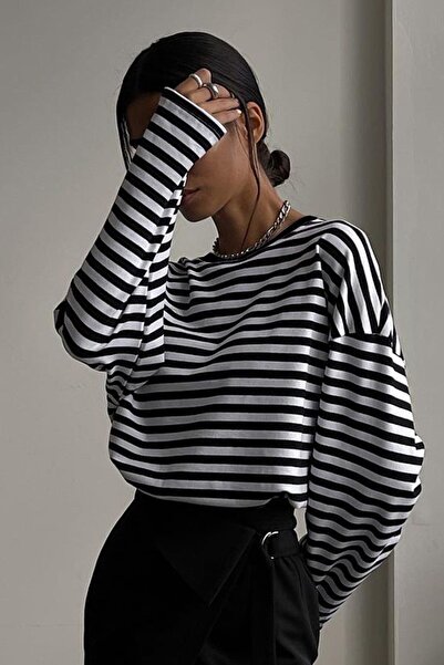 Madmext Černá mikina Mad Girls Mg980