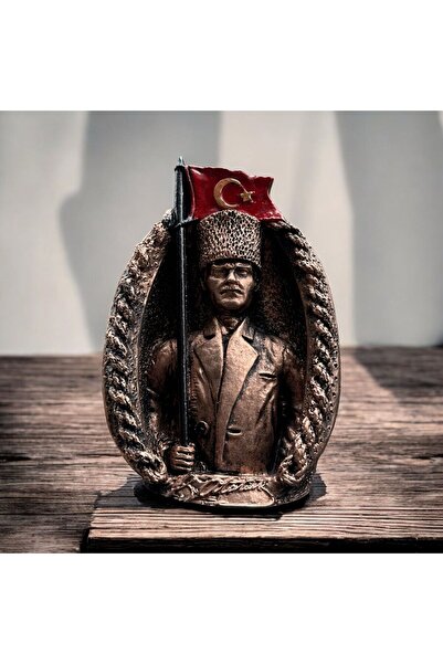 Peramari Dekoratif Polyester Bayraklı Atatürk Heykeli 21 Cm Bakır Eskitme