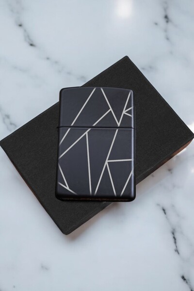 nesnelgift Kırık Çizgiler Desenli Metal Benzinli Çakmak