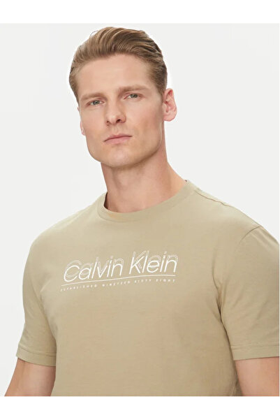 Calvin Klein Men's Short Sleeve Cotton Bicycle Collar Calvin Klein Lettering Detailed Brown T-Shirt K10K 114149 -Hi0