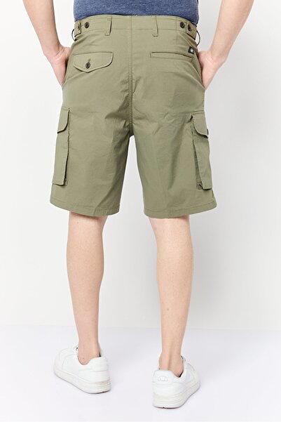 Dockers Men Relaxed Fit Plain Cargo Shorts, Light Olive