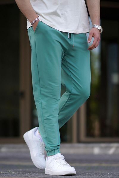 Madmext Grüner Basic Herren Trainingsanzug mit elastischen Beinen 5494