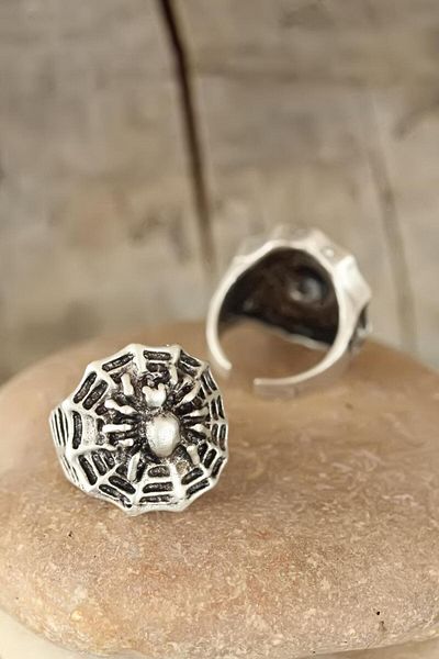 BESKAR Antiqued Silver Color Spider Figured Men's Adjustable Ring